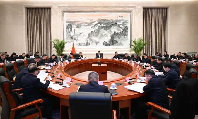 葉建春主持召開省工業(yè)強(qiáng)省建設(shè)工作領(lǐng)導(dǎo)小組會(huì)議