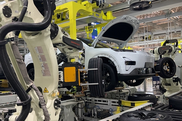 鈥滈挔鈥滀竴澶╂墤闈㈣€屾潵 鍏ㄧ悆棣栨�鹃挔鐢垫睜涔樼敤杞﹀嵆灏嗛噺浜�