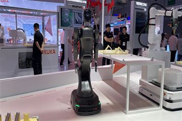 极智嘉发布全球首款人形通用仓储机器人